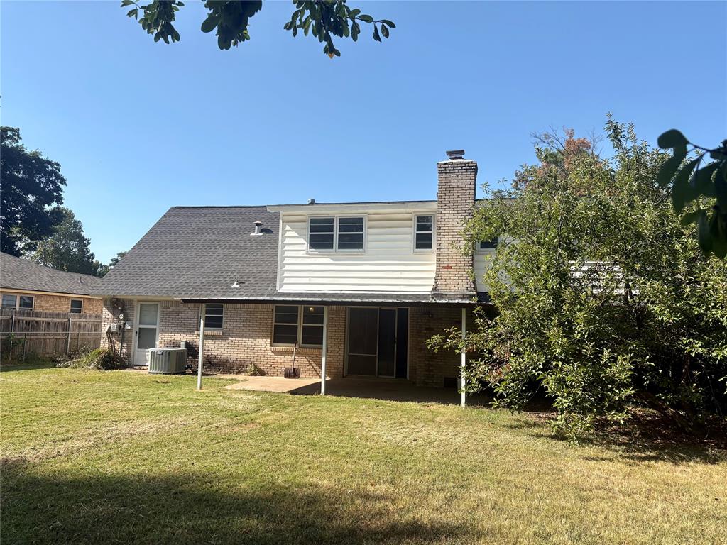1606 Greenbriar Drive Property Photo 26