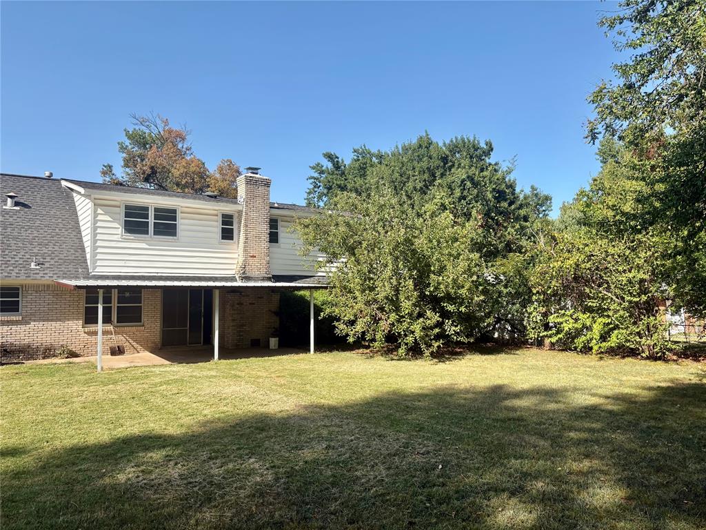 1606 Greenbriar Drive Property Photo 27