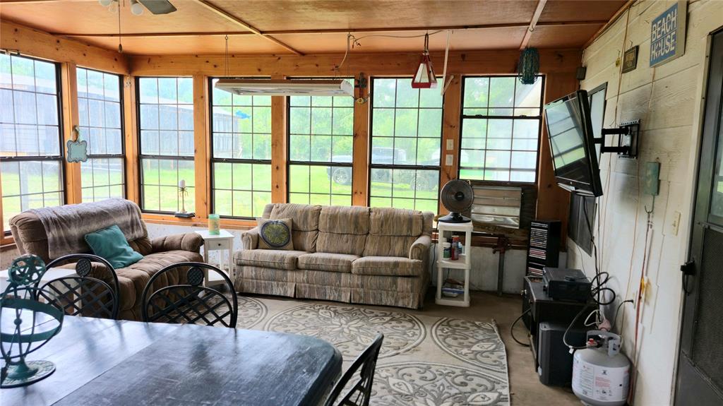 417566 E 1140 Road Property Photo 7