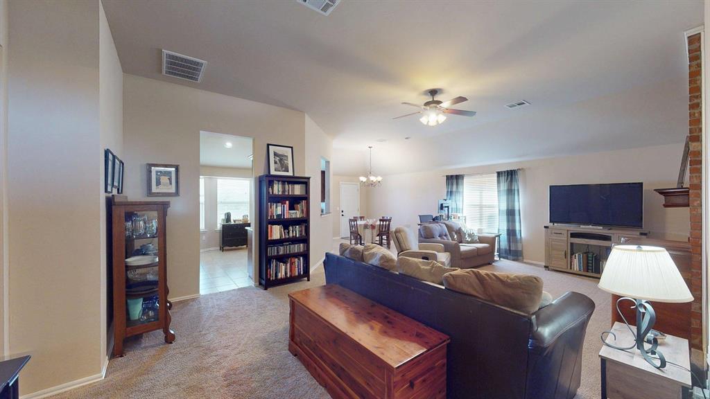 805 Canyon Drive Property Photo 2