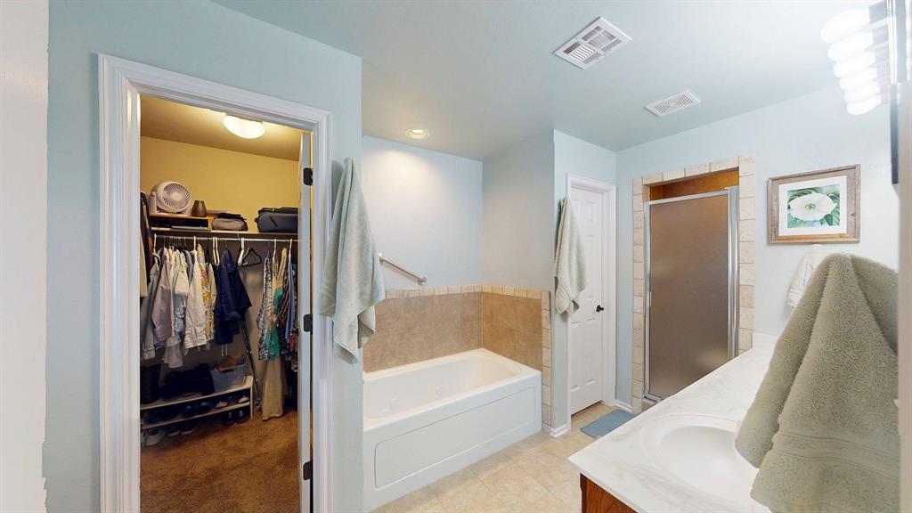 805 Canyon Drive Property Photo 5