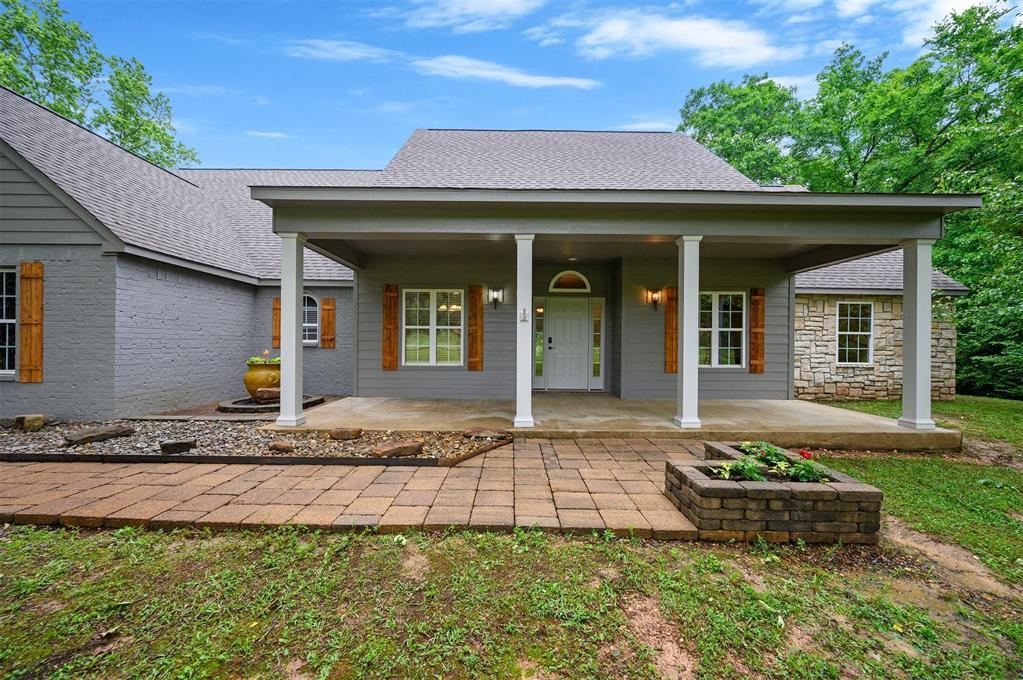 482 Raintree Road Property Photo 2