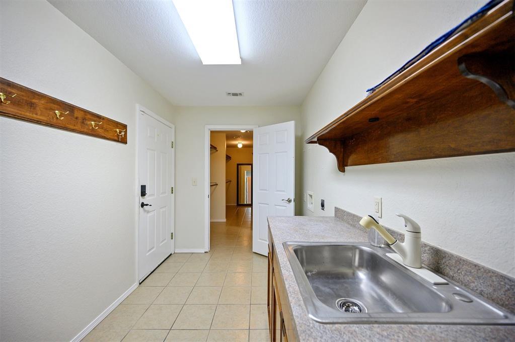 482 Raintree Road Property Photo 38