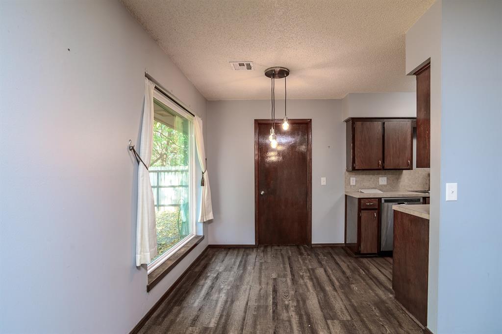 1009 E Will Rogers Drives Property Photo 14