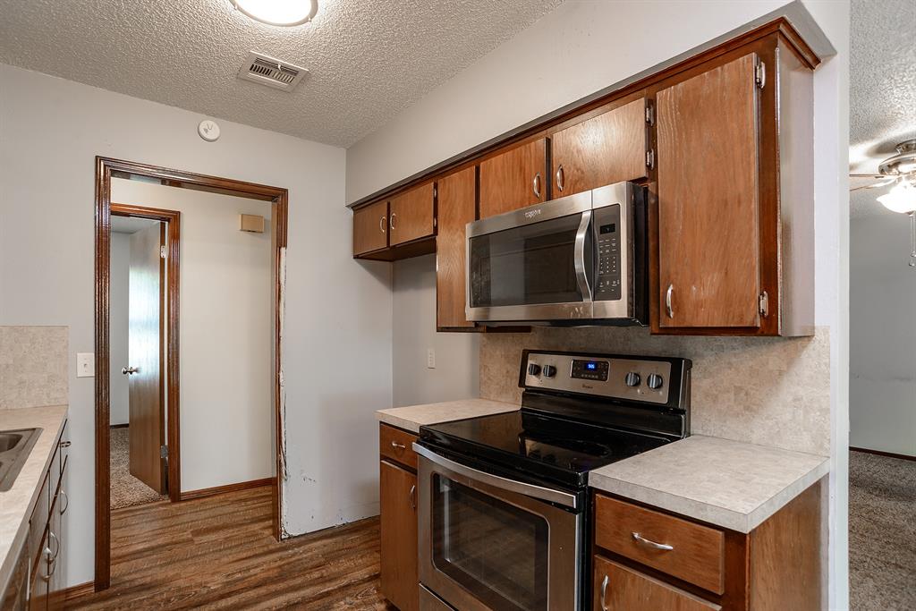 1009 E Will Rogers Drives Property Photo 16