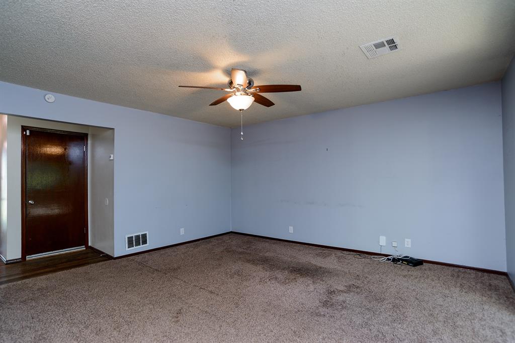 1009 E Will Rogers Drives Property Photo 26