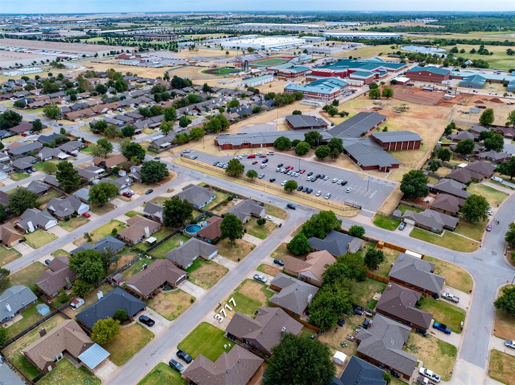 3717 Summerwind Court Property Photo 4