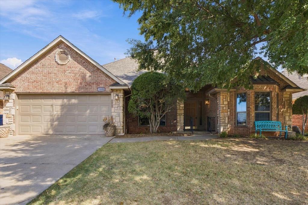 16600 Farmington Way Property Photo 1