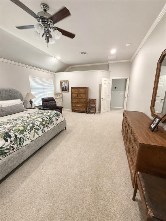 16600 Farmington Way Property Photo 3