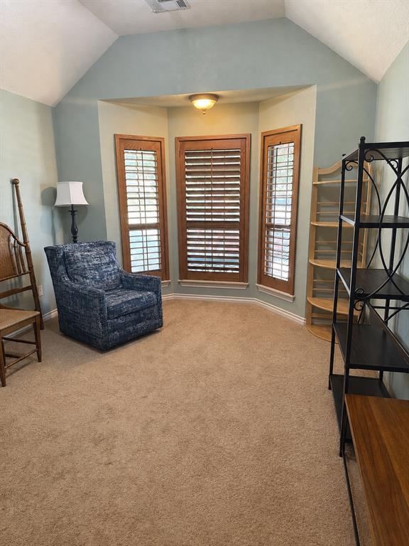 16600 Farmington Way Property Photo 12