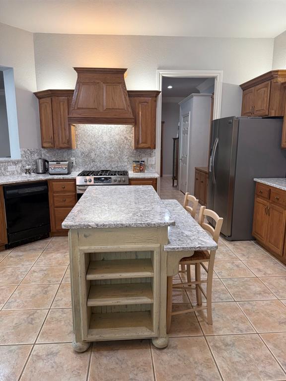 16600 Farmington Way Property Photo 21