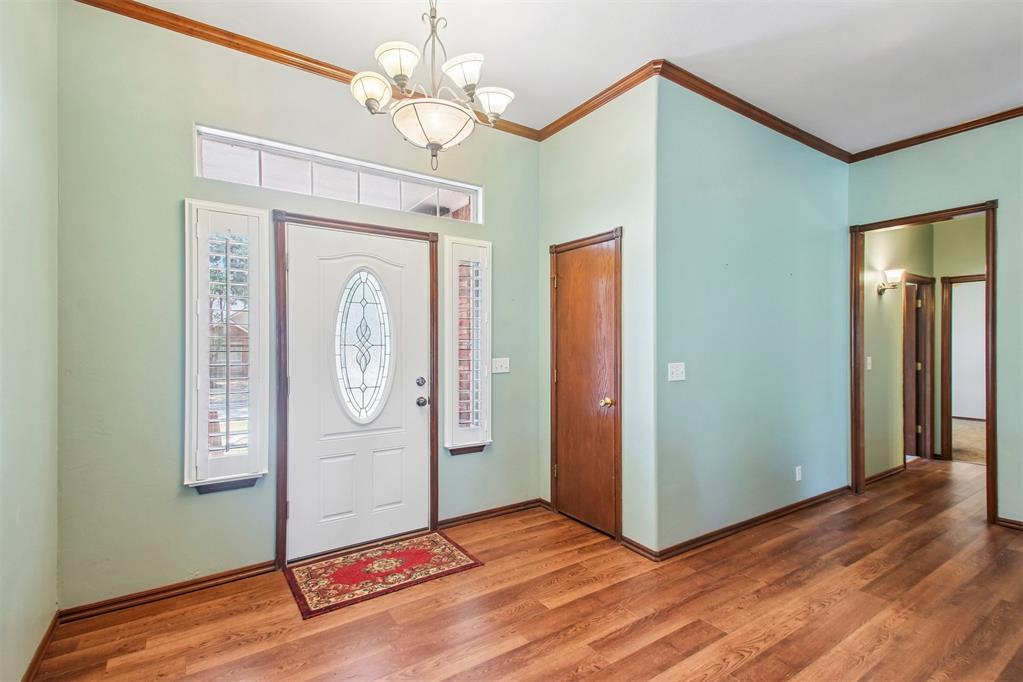 504 Pool Lane Property Photo 6