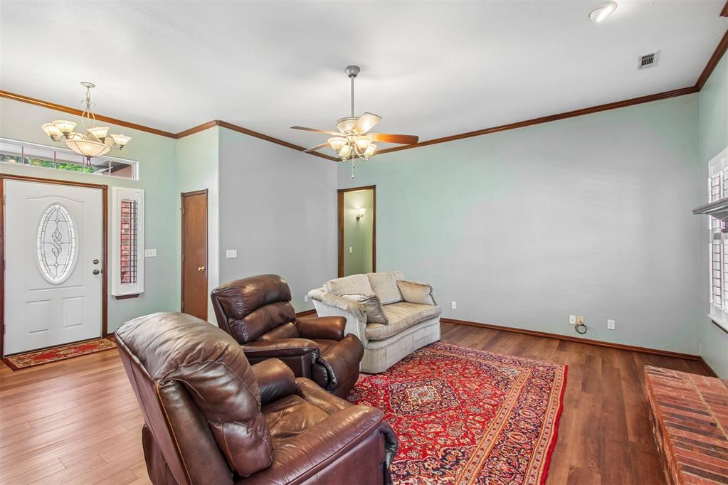504 Pool Lane Property Photo 7