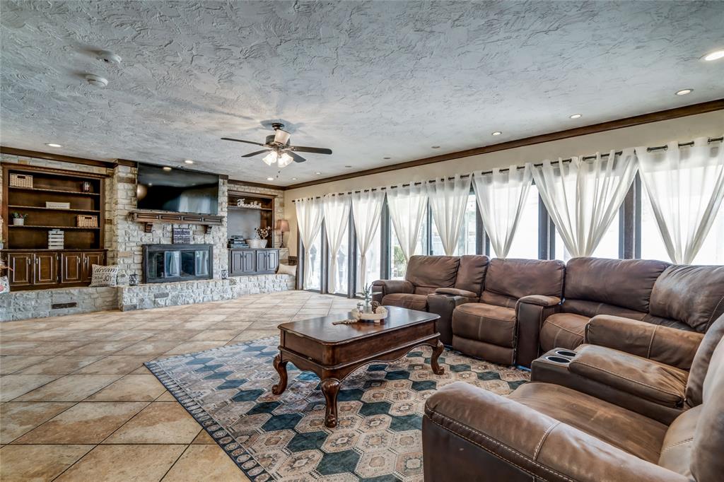 1104 Nw 141st Street Property Photo 4