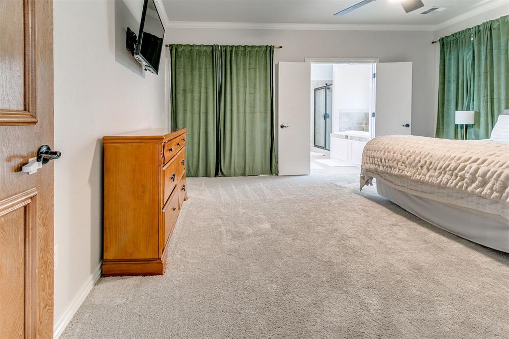 5832 Havenshire Lane Property Photo 32