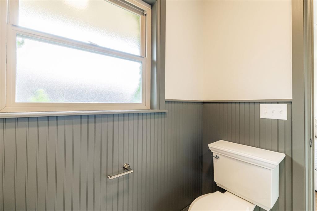 1807 Dorchester Drive Property Photo 17