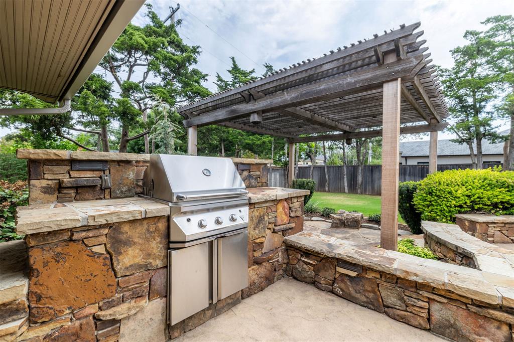 1807 Dorchester Drive Property Photo 35