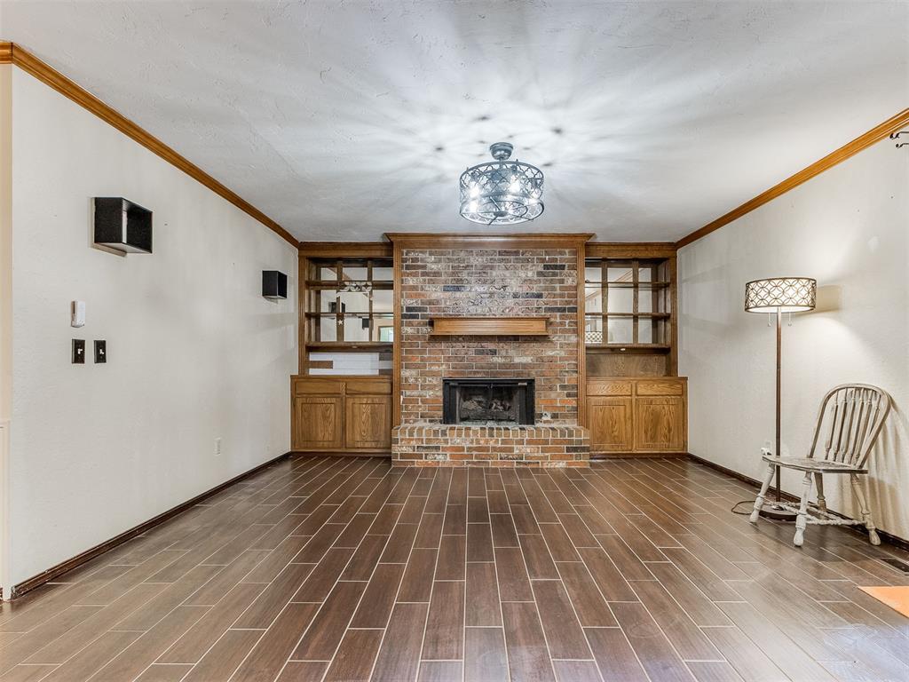 11021 Davis Street Property Photo 13