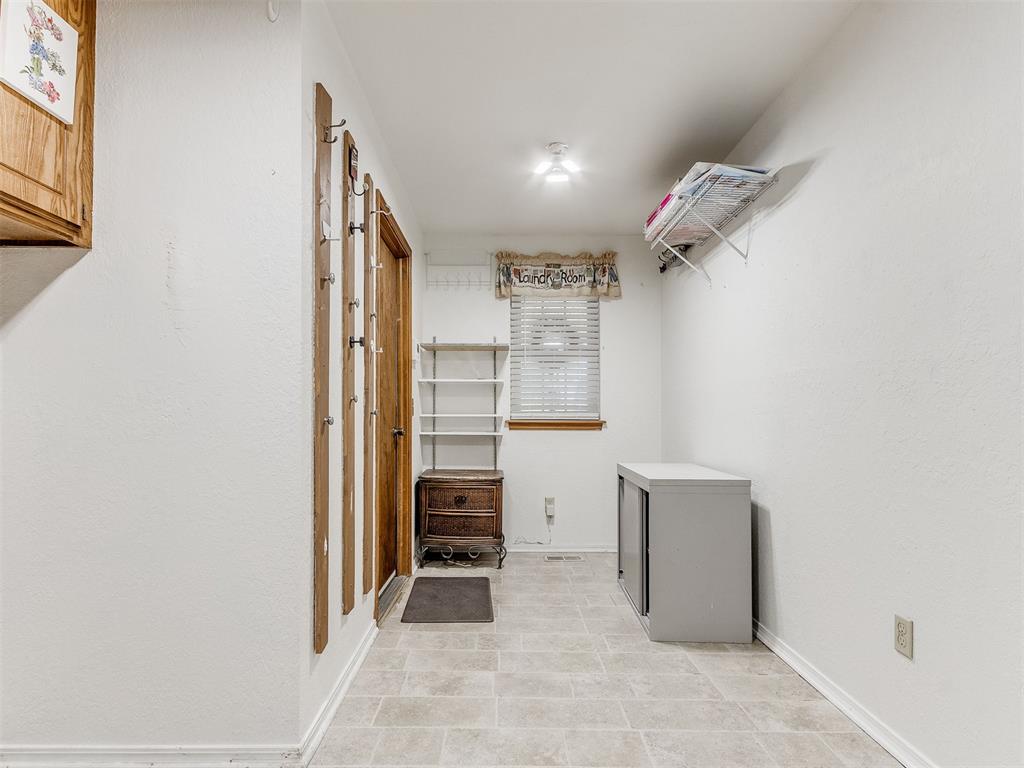 11021 Davis Street Property Photo 35