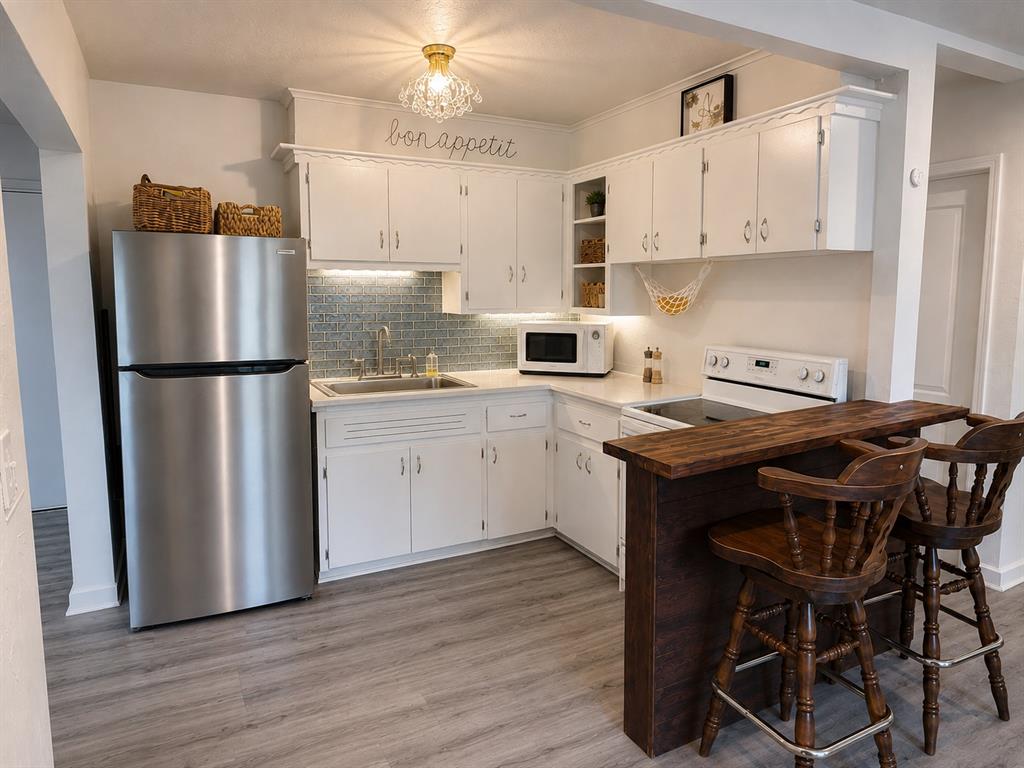 105 W Mosier Street Property Photo 4