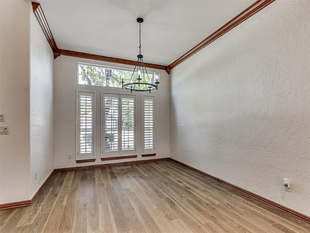 4510 Harrogate Drive Property Photo 8