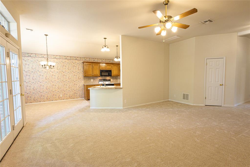 12612 Springwood Drive Property Photo 2