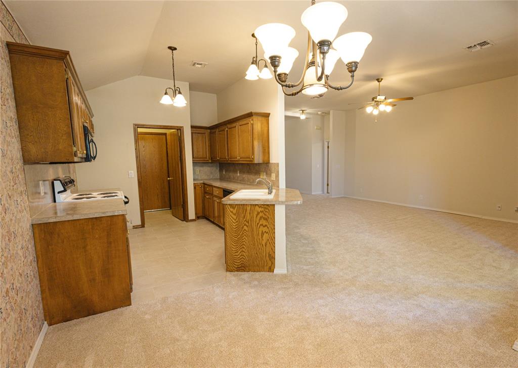 12612 Springwood Drive Property Photo 3