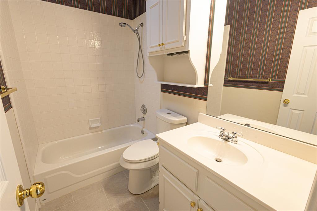 12612 Springwood Drive Property Photo 21