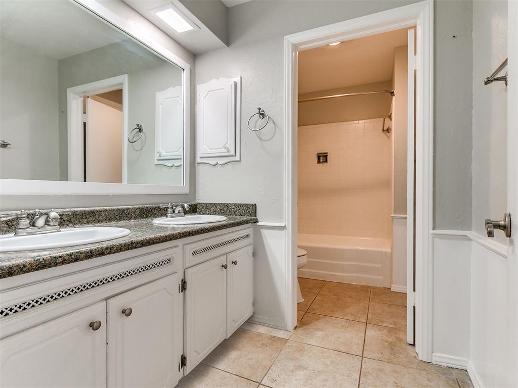 2318 Nw 43rd Street Property Photo 15