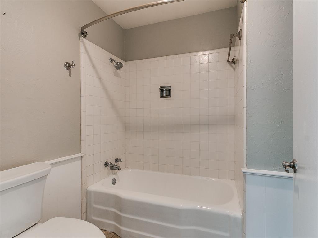 2318 Nw 43rd Street Property Photo 16