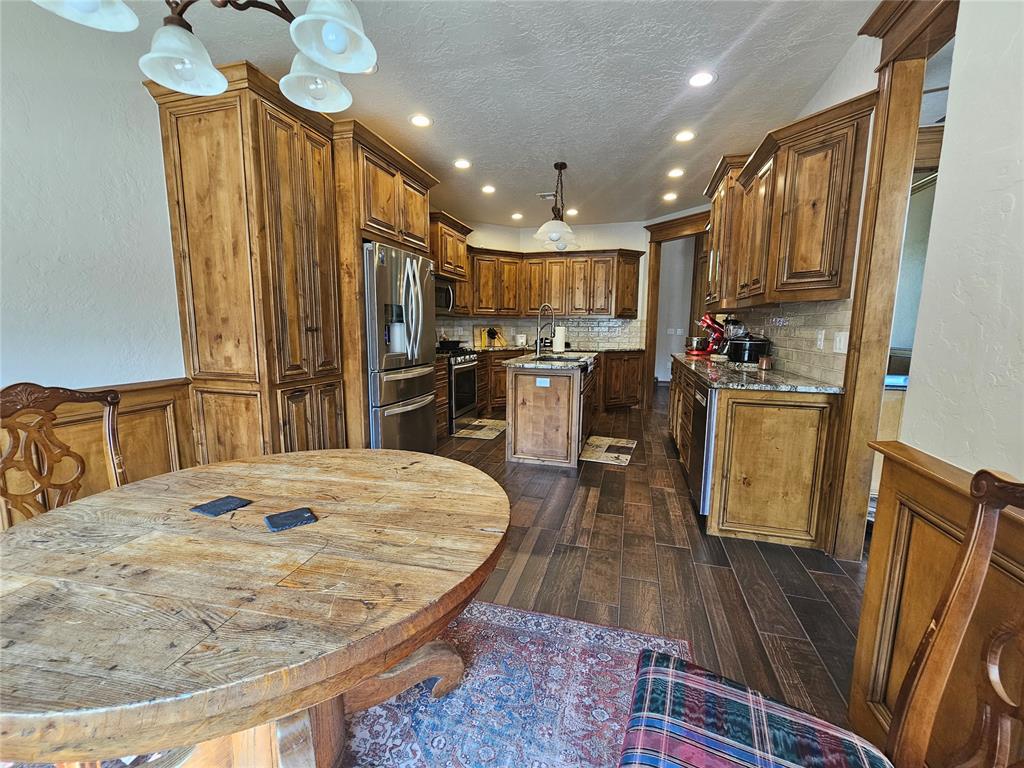 1006 Mills Street Property Photo 6