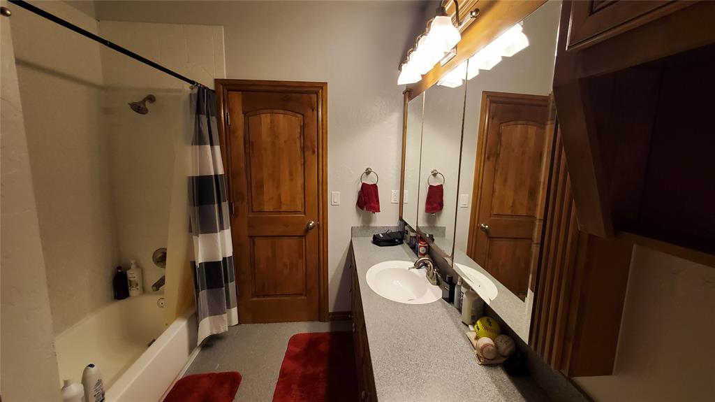 1006 Mills Street Property Photo 15