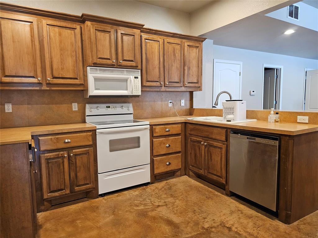 1006 Mills Street Property Photo 25