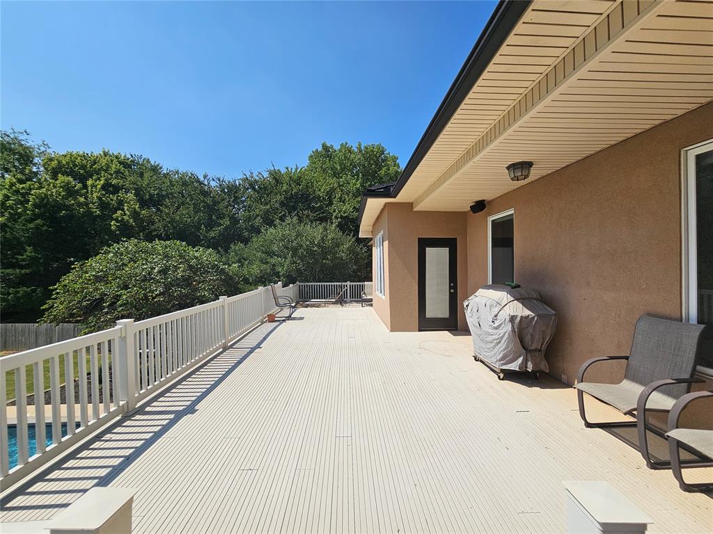 1006 Mills Street Property Photo 29