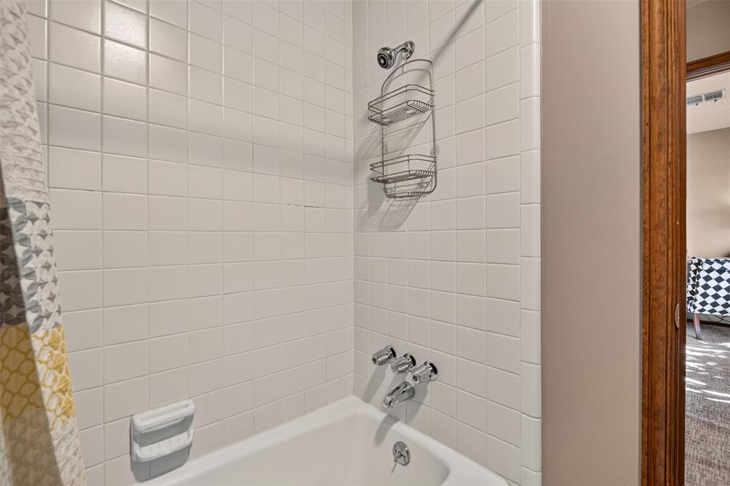 6204 Waterford Boulevard 3 Property Photo 26