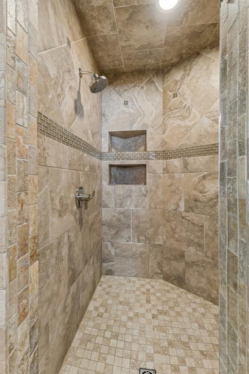 16816 Little Leaf Lane Property Photo 29