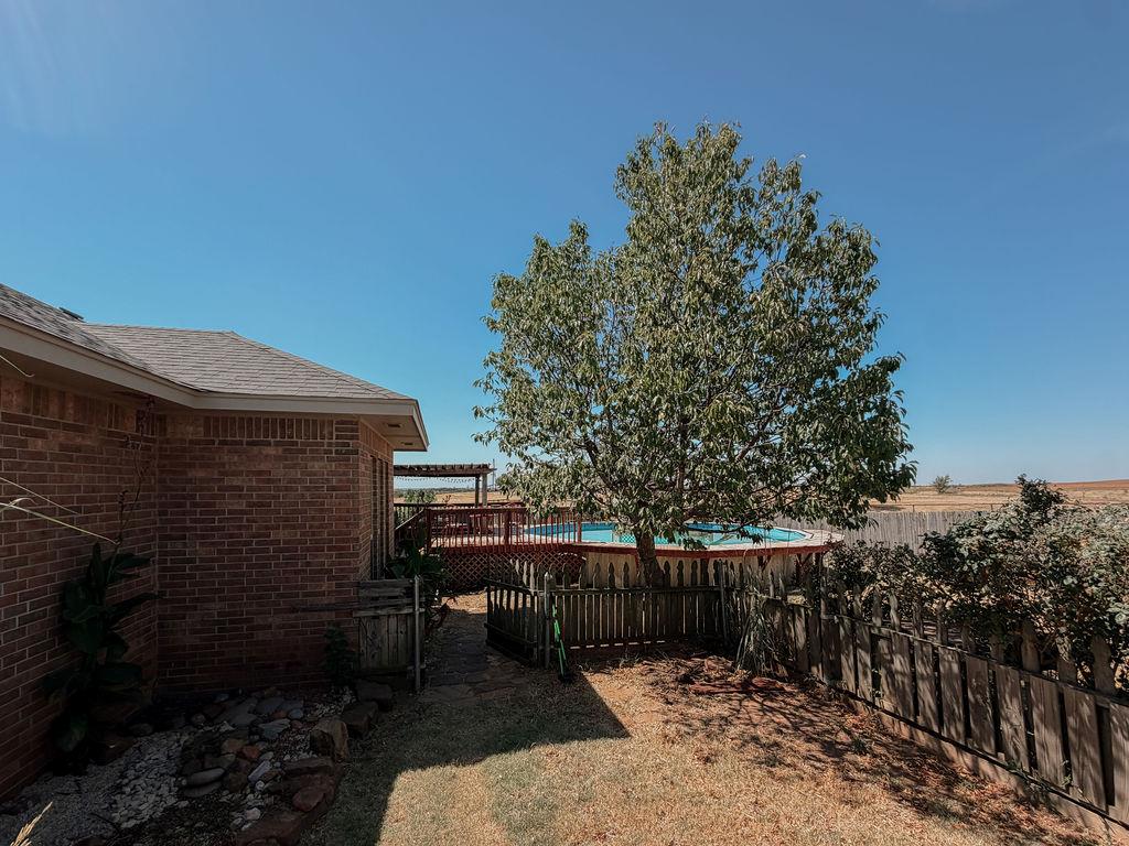 912 Roger Avenue Property Photo 27