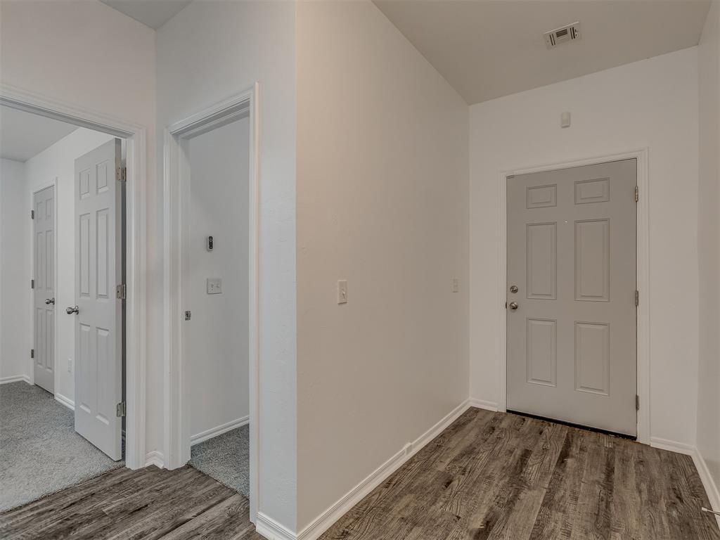 1720 Castle Street Property Photo 7