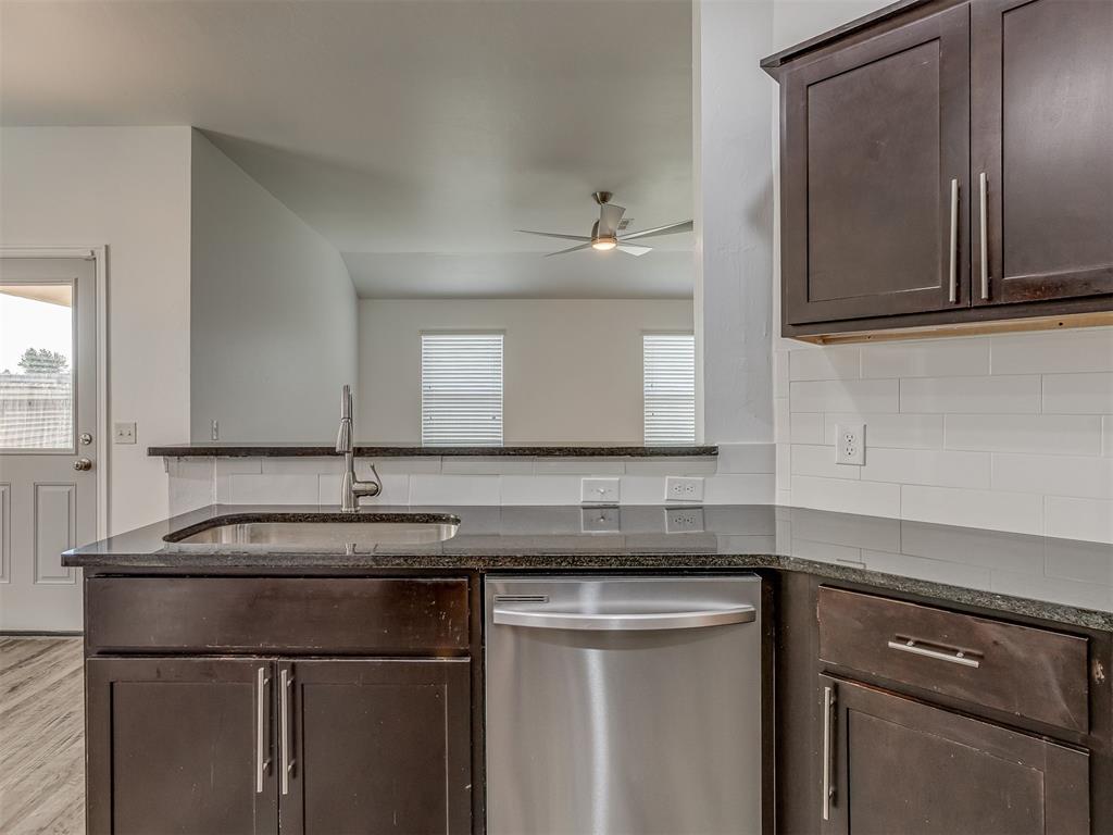 1720 Castle Street Property Photo 15