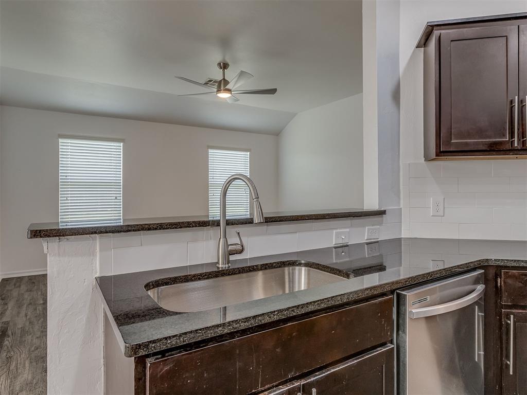 1720 Castle Street Property Photo 16