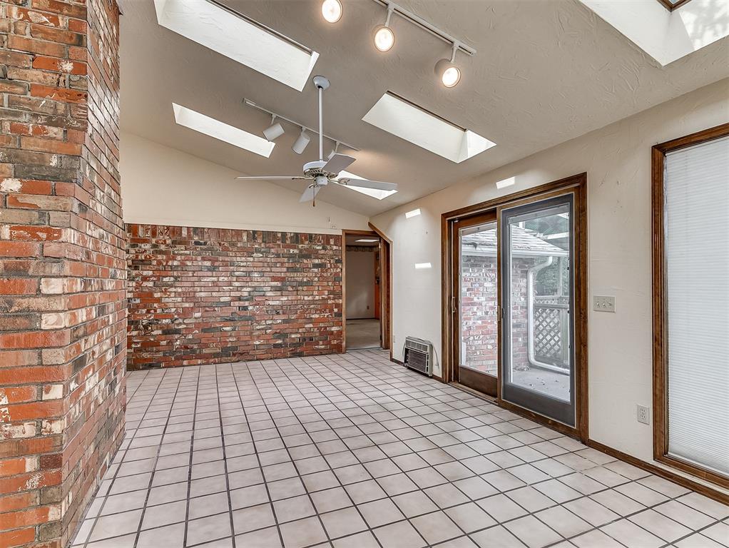 3713 N Bryan Avenue Property Photo 17