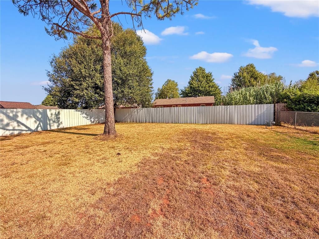 12337 Southgate Drive Property Photo 18