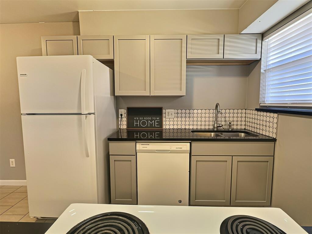 4704 Love Drive Property Photo 5