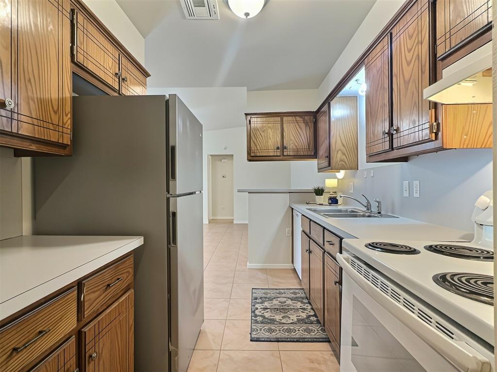 4704 Love Drive Property Photo 16
