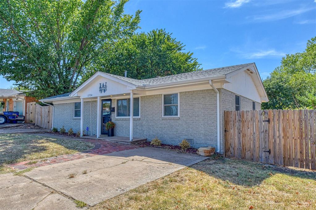 1724 S Jensen Avenue Property Photo 3