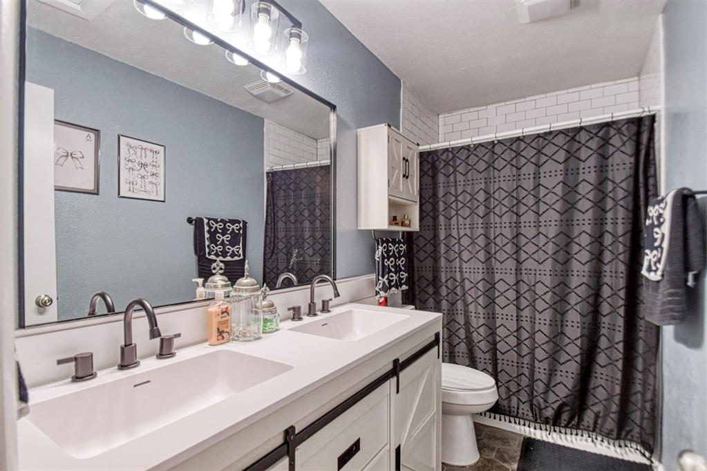 1724 S Jensen Avenue Property Photo 20