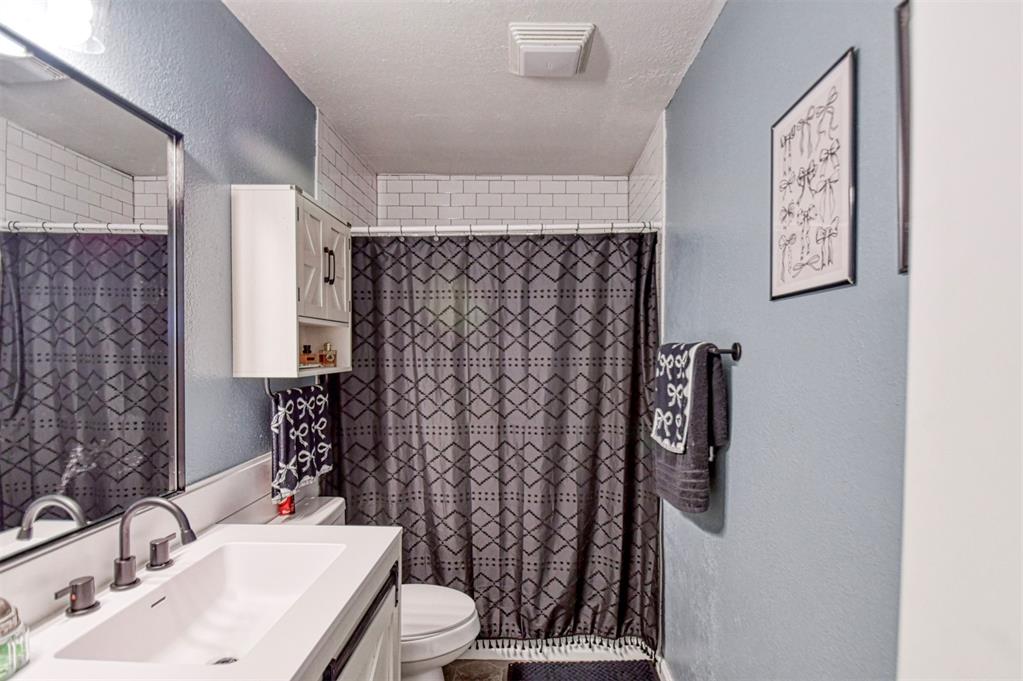 1724 S Jensen Avenue Property Photo 21
