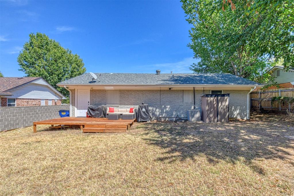 1724 S Jensen Avenue Property Photo 25