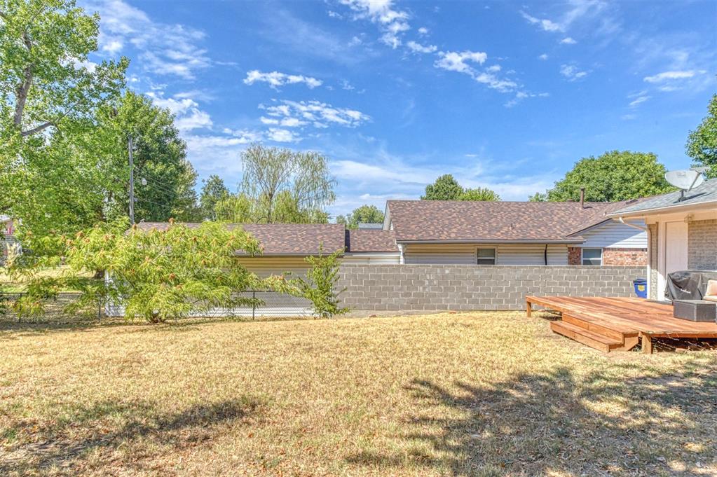 1724 S Jensen Avenue Property Photo 29