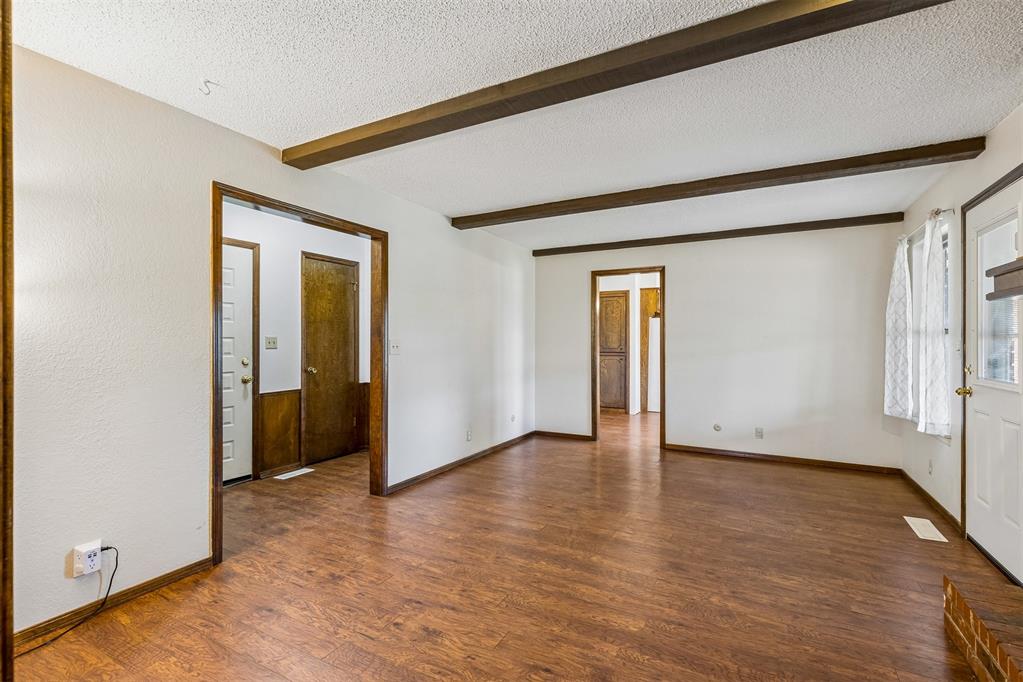529 S Silver Drive Property Photo 6